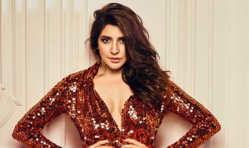 Anushka Sharma: ফেস ক্লিনজার হিসেবে কলা ব্যবহার করেন অনুষ্কা! আপনার ত্বকের জন্য কতটা উপযুক্ত? Anushka Sharma: ফেস ক্লিনজার হিসেবে কলা ব্যবহার করেন অনুষ্কা! আপনার ত্বকের জন্য কতটা উপযুক্ত?