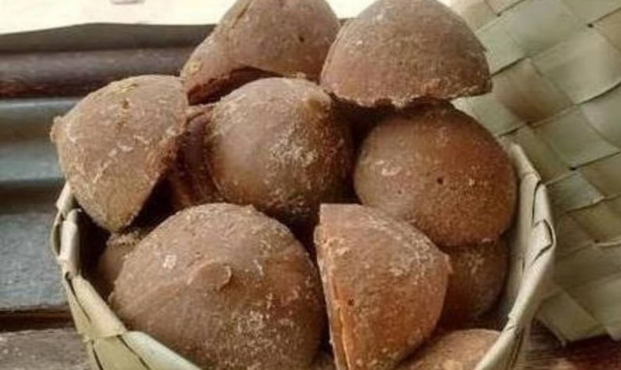 Palm Jaggery: চকোলেটের মতোই স্বাদ খেজুর গুড়ের! এর স্বাস্থ্যকর উপকারিতা রয়েছে অনেক...