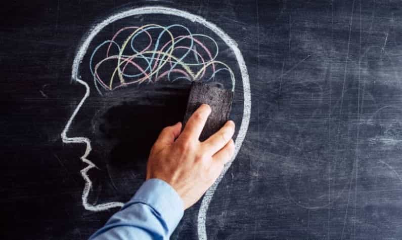 World Alzheimer's Day: অ্যালজাইমারের প্রাথমিক লক্ষণগুলি কী কী, জেনে রাখা সকলেরই উচিত! World Alzheimer's Day: অ্যালজাইমারের প্রাথমিক লক্ষণগুলি কী কী, জেনে রাখা সকলেরই উচিত!