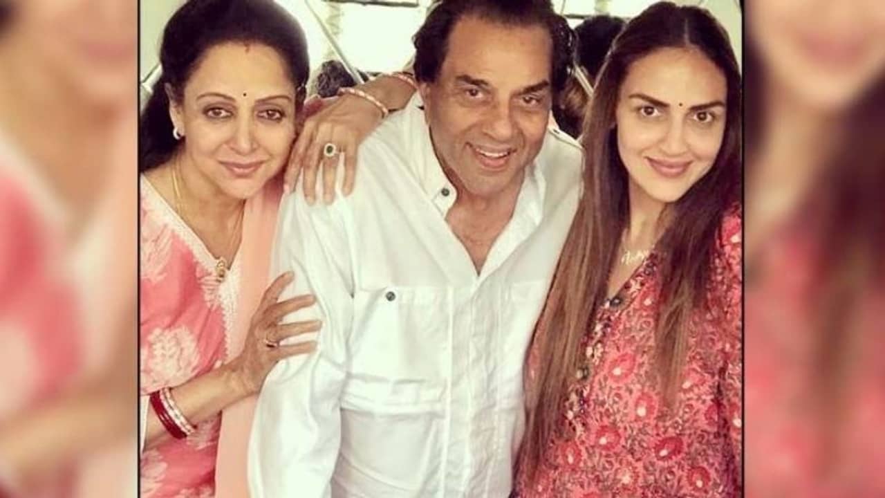 Esha Deol: সুপারস্টারের সন্তান হওয়া সত্ত্বেও ট্রেন-অটোতে যাতায়াত করেছি