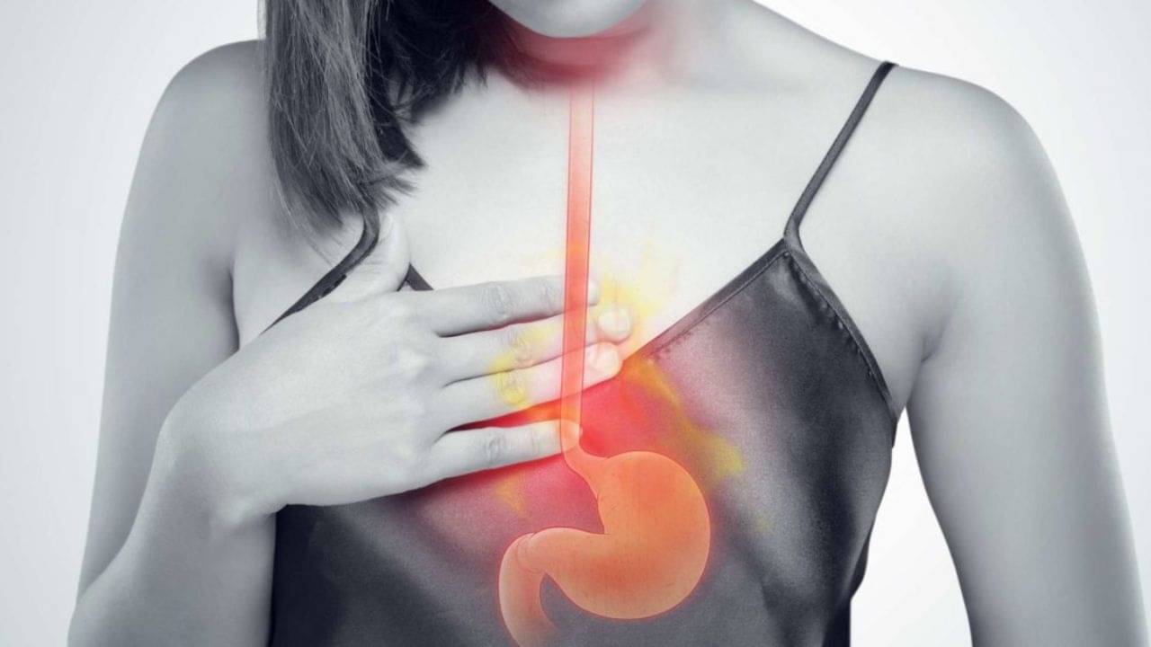 Acid Reflux: বুকজ্বালা থেকে শুরু করে টক ঢেকুর-কারণ, লক্ষণ আর নিরাময়ের উপায়গুলি জেনে নিন...