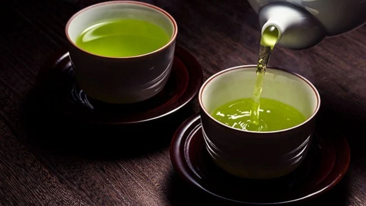Drinking Green Tea: আমাদের শরীরের জন্য ঠিক কতটা গ্রিন টি উপকারী, জেনে নিন