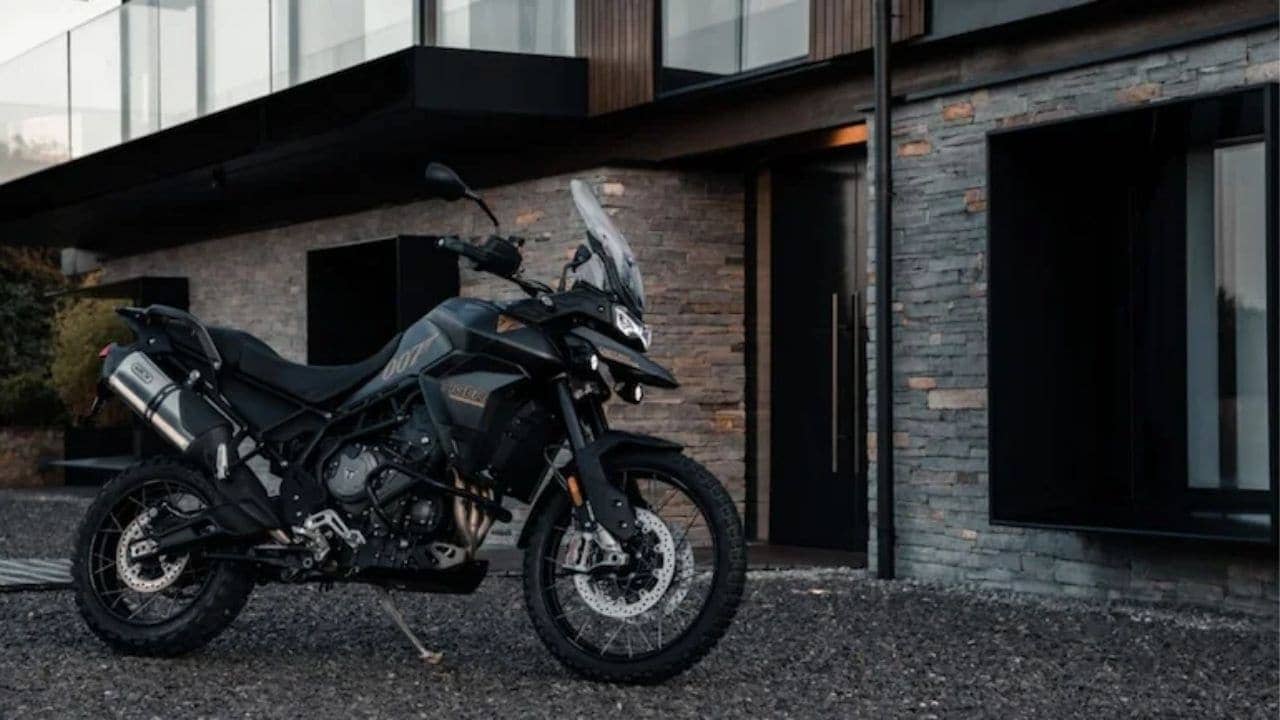 Triumph Tiger 900 Bond Edition: এবার জেমস বন্ডের বাইক আনতে চলেছে ট্রায়াম্ফ, থাকছে বিশেষ কিছু ফিচার...