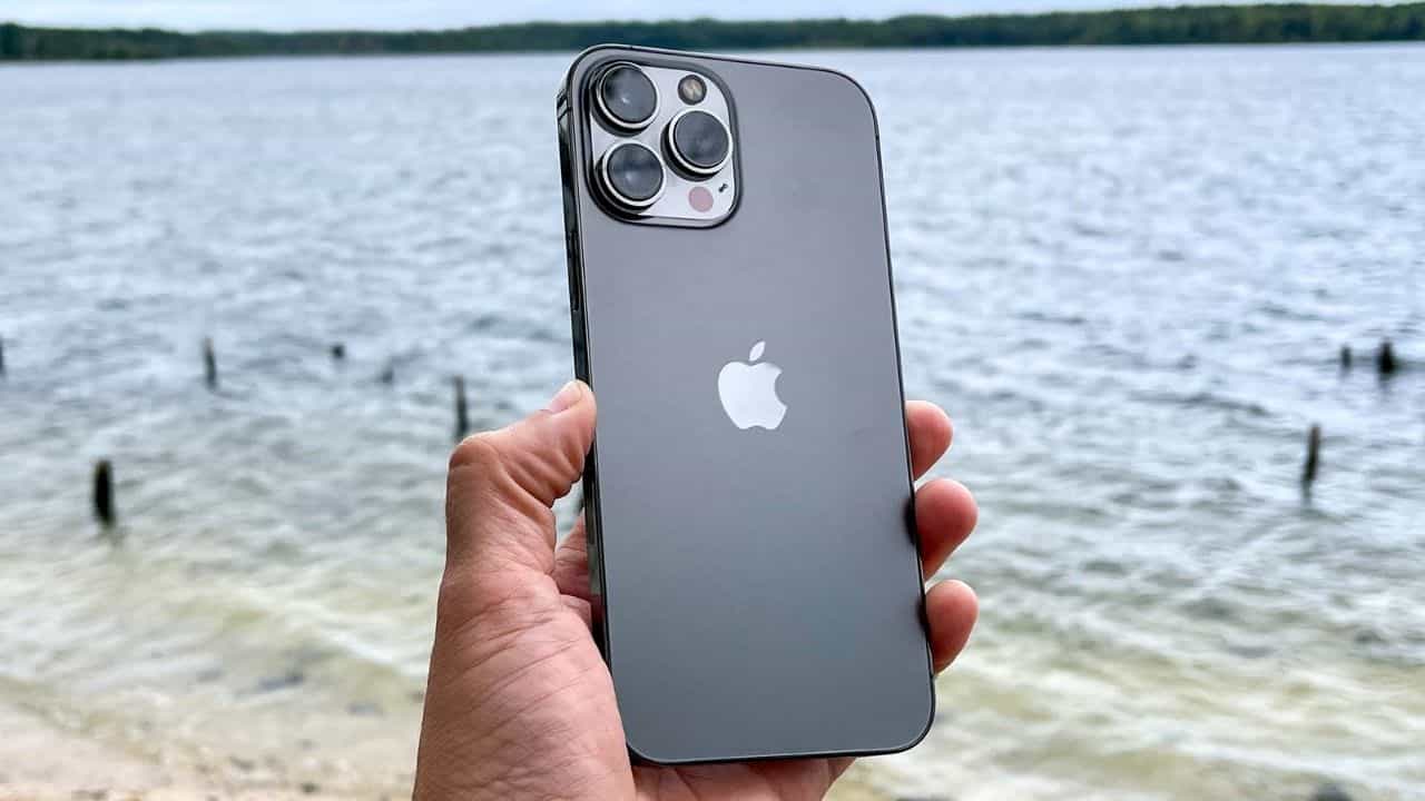 Apple iPhone 13: হাতে আসা শুরু হল আইফোন ১৩, বলা হচ্ছে এটা এখনও পর্যন্ত অ্যাপেলের শ্রেষ্ঠ আইফোন! Apple iPhone 13: হাতে আসা শুরু হল আইফোন ১৩, বলা হচ্ছে এটা এখনও পর্যন্ত অ্যাপেলের শ্রেষ্ঠ আইফোন!