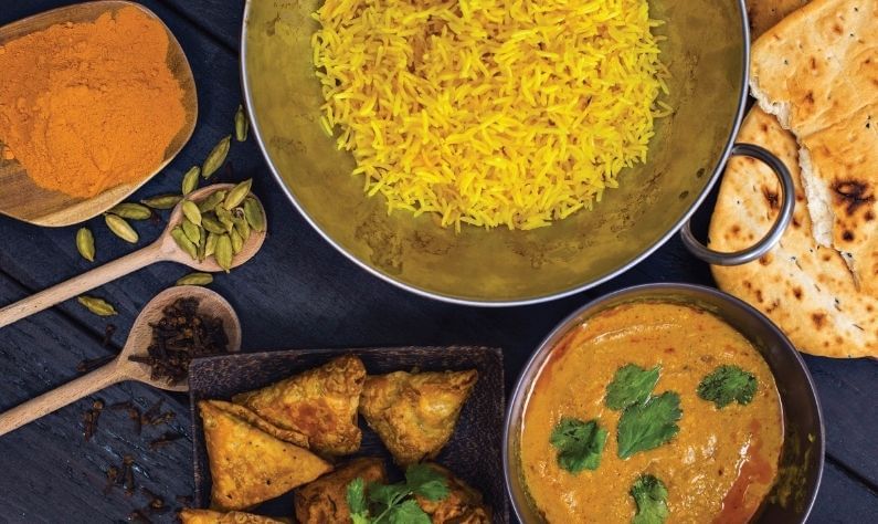 কোয়ালিটি রেস্তোরাঁ- ১৯৫২ সাল প্রেমনাথ গাই পার্কস্ট্রিটে এই রেস্তোরাঁটি চালু করেন। এখানে সাধারণত ভারত-উপমহাদেশীয় খাবারের জন্য প্রতিষ্ঠিত। পার্কস্ট্রিট থেকে এইটি বালিগঞ্জে স্থানান্তরিত করা হয়। সাত দশকের পুরনো এই রেস্তোরাঁয় গেলে চিকেন ভর্তা, টমেটো ফিশ, গ্রিলড ফিশ ও টুটি ফ্রুটি স্যান্ডে অবশ্যই খাবেন।