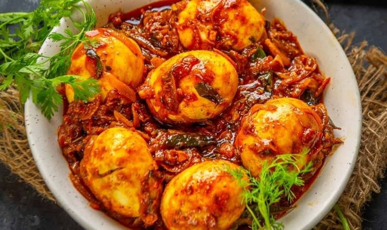 Recipe: ডিম খেতে ভালবাসেন? সপ্তাহান্তে মুখের স্বাদ বদলাতে বানিয়ে ফেলুন এই  জিভে জল আনা রেসিপি - Bengali News | Coconut egg curry recipe | TV9 Bangla  News