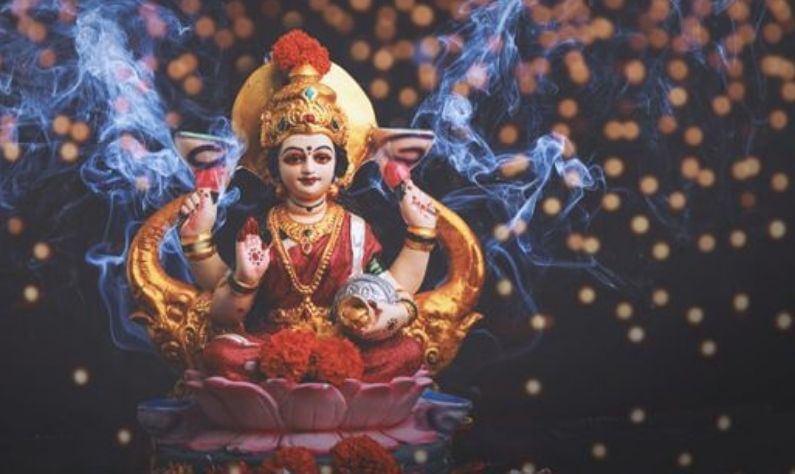 Navaratri Puja 2021: নবরাত্রীতে নয় দেবীর আরাধনায় ব্যস্ত থাকেন ভক্তরা, এই নয় দেবীর নাম জানা আছে?