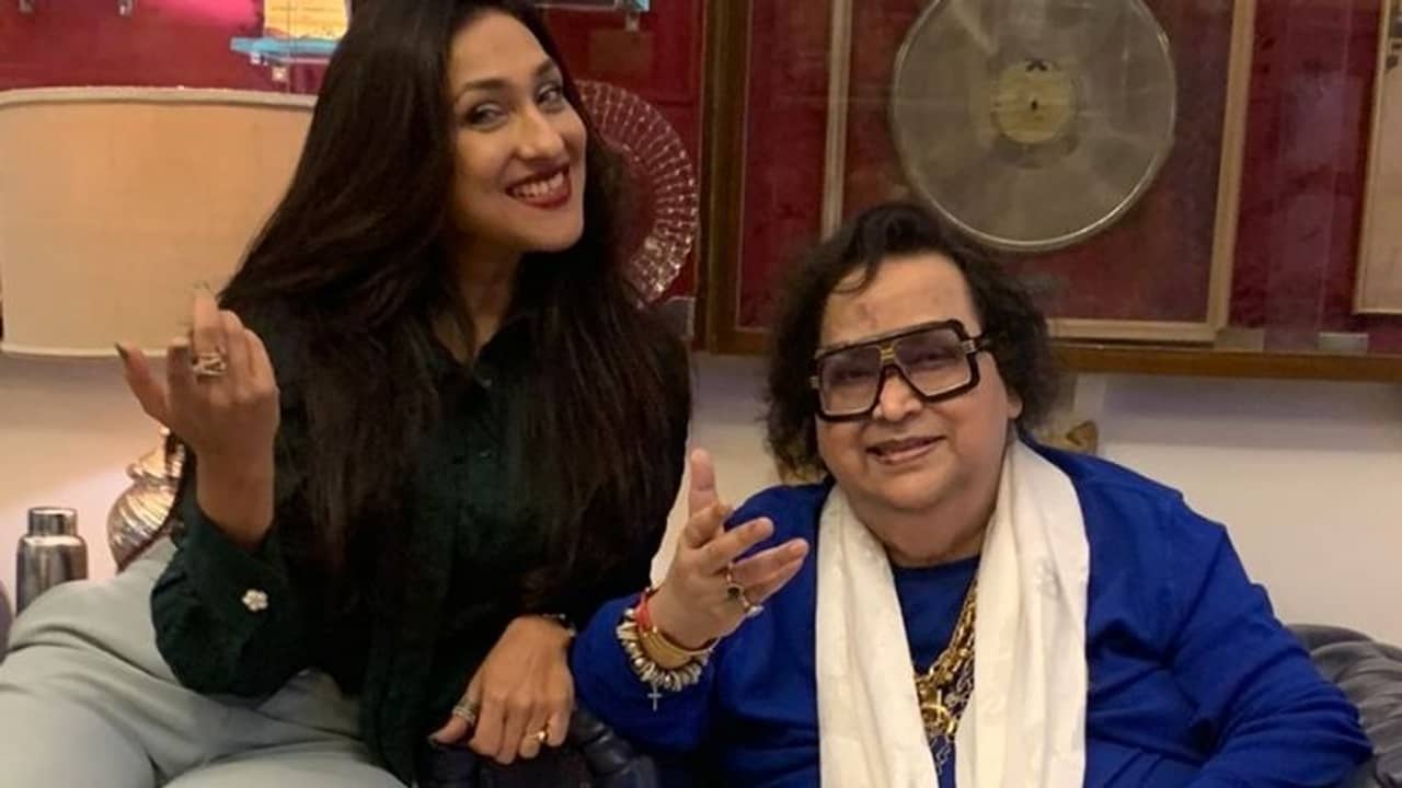 Rituparna Sengupta: গায়িকা হিসেবে নিজেকে আবিষ্কারের এই ছিল শ্রেষ্ঠ সুযোগ..., বাপ্পি লাহিড়ির সুরে গান গাইলেন ঋতুপর্ণা