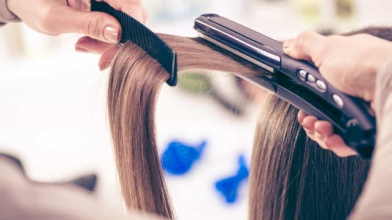 Hair Loss: অবশেষে বিচার পেলেন দিল্লির মহিলা, দেওয়া হল ২ কোটি টাকা ক্ষতিপূরণ! Hair Loss: অবশেষে বিচার পেলেন দিল্লির মহিলা, দেওয়া হল ২ কোটি টাকা ক্ষতিপূরণ!