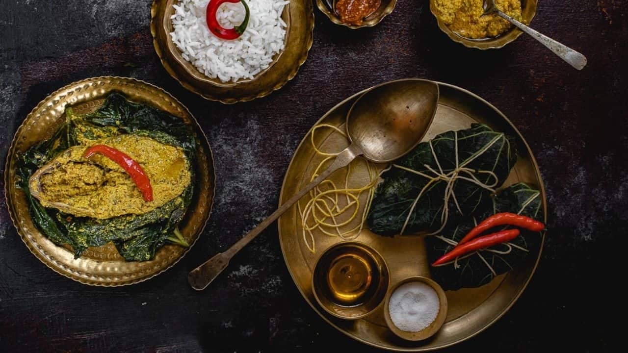 Recipe: এবার সর্ষে ইলিশে দিন নতুন মোড়ক!