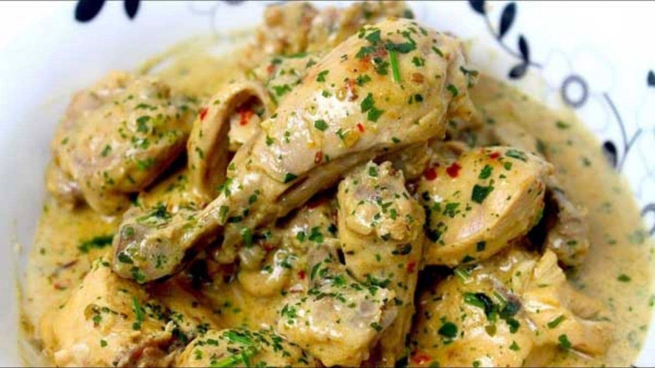 Recipe: পুজোর দিনগুলোতে লাঞ্চের মেনুকে করুন আরও মশলাদার, বানিয়ে ফেলুন চিকেন মহারানী...