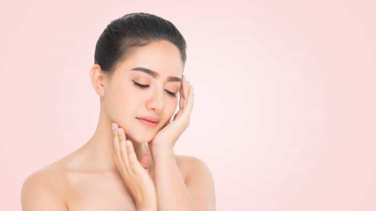 Skin Care Tips: ত্বকের যত্ন নিতে হলে সবচেয়ে গুরুত্বপূর্ণ বিষয়গুলোর দিকে নজর দিচ্ছেন তো আপনি? Skin Care Tips: ত্বকের যত্ন নিতে হলে সবচেয়ে গুরুত্বপূর্ণ বিষয়গুলোর দিকে নজর দিচ্ছেন তো আপনি?