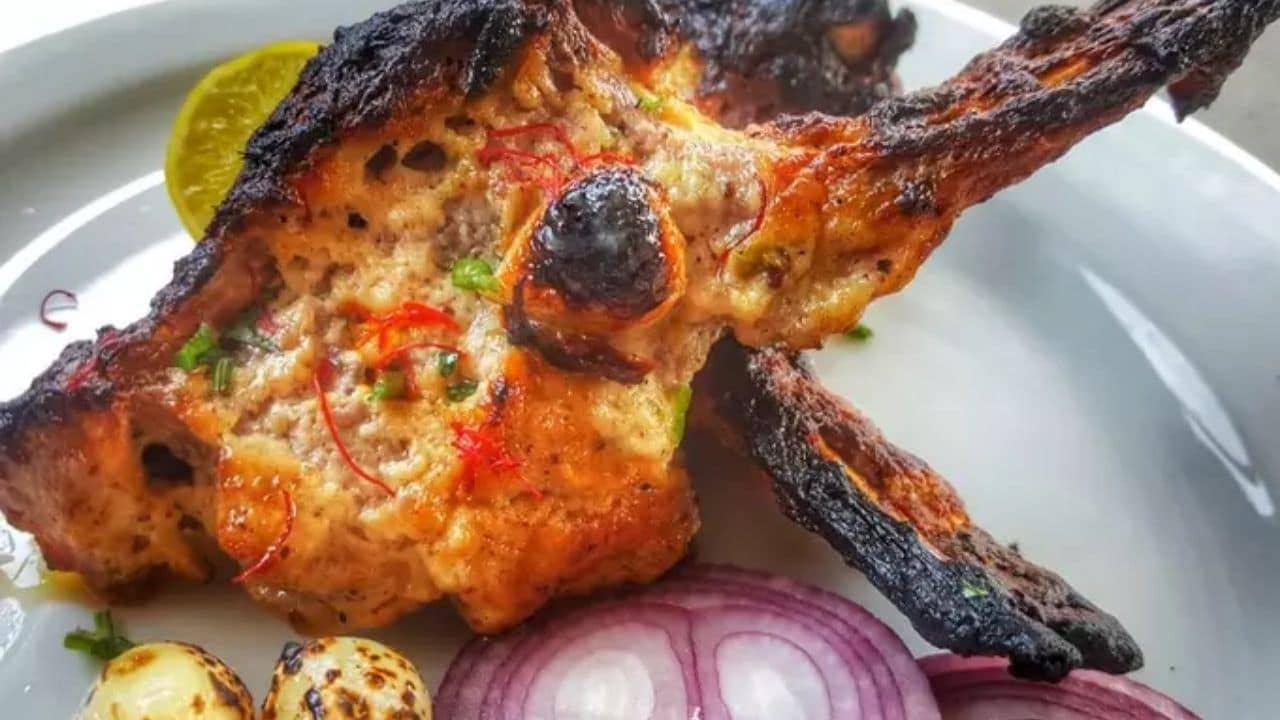 Recipe: লাঞ্চ হোক কিংবা ডিনার, এবার স্টার্টারে বানিয়ে ফেলুন জাফরানি মালাই মাটন তন্দুরি...