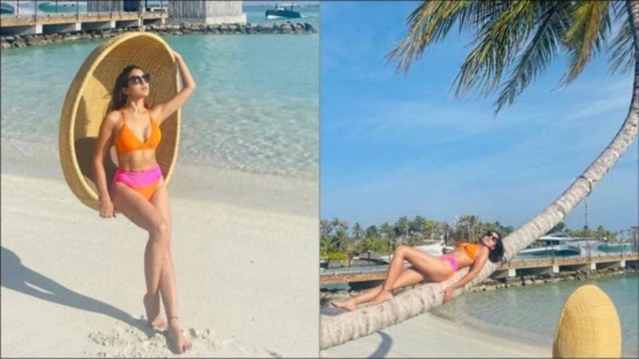 Sara Ali Khan in Bikini: মালদ্বীপের সাদা সমুদ্র সৈকতে রঙিন বিকিনিতে নিজেকে সাজিয়ে তুললেন সারা...