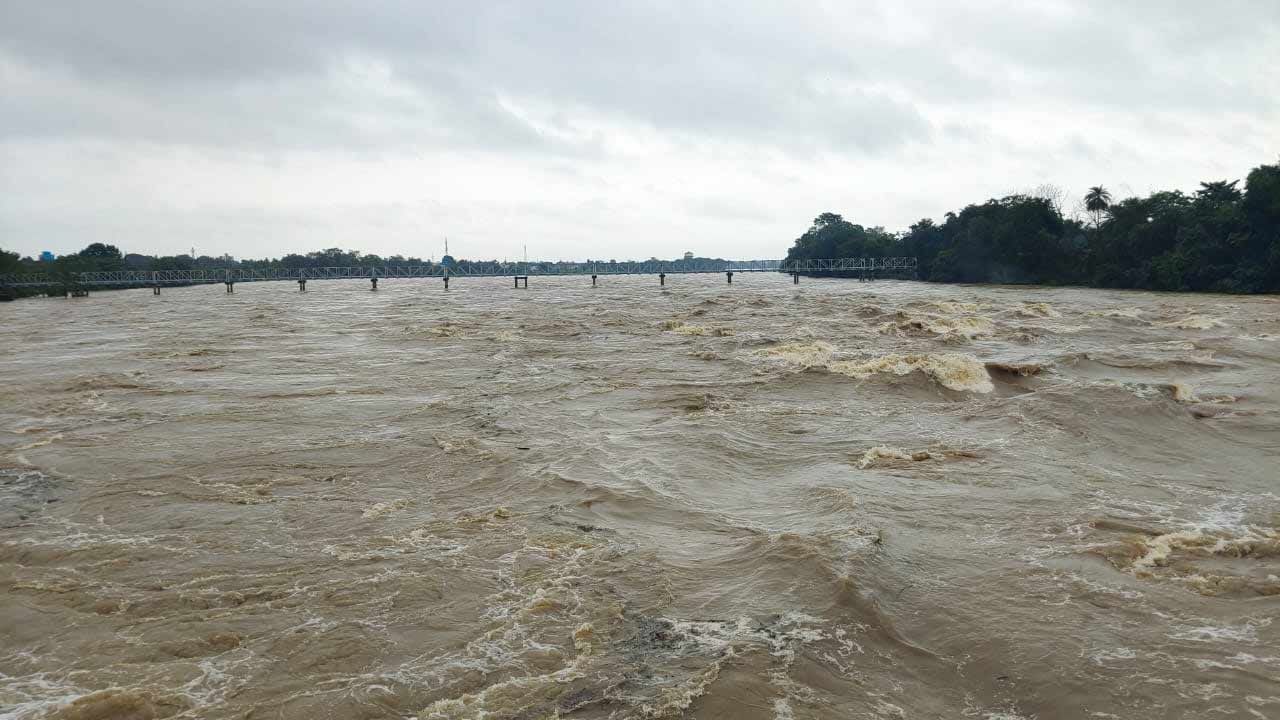 West Bengal Flood: পশ্চিমে বেনজির বৃষ্টিতে ভাটির জেলায় '৭৮-এর দুঃস্বপ্ন ফেরার আশঙ্কা