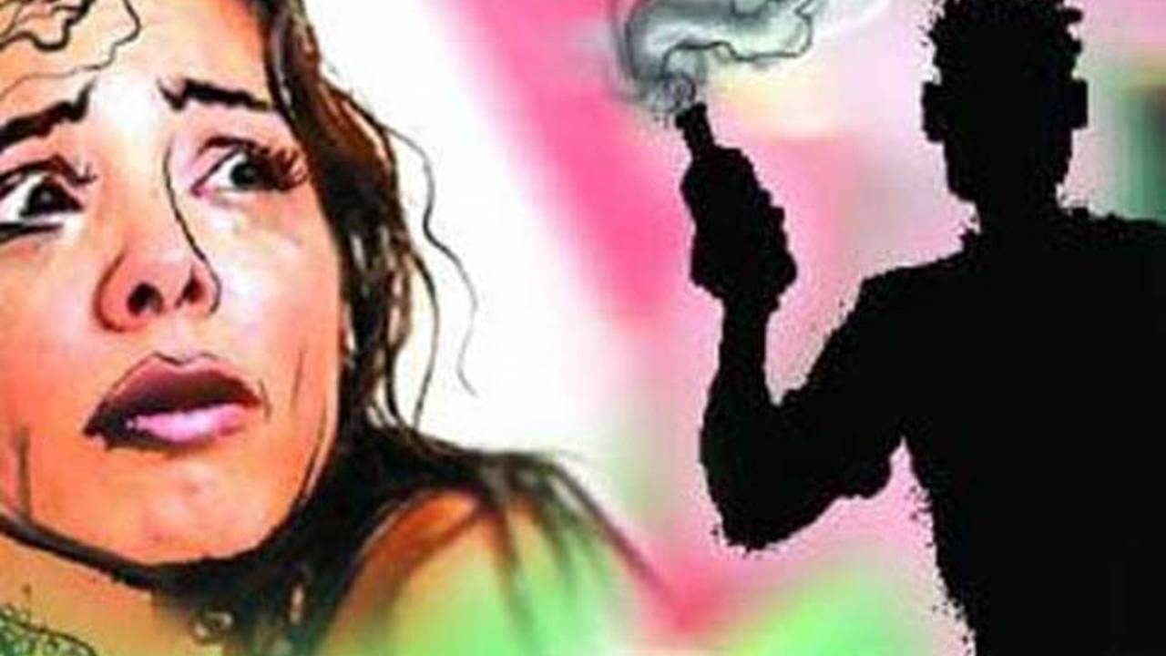 Acid Attack: বারণ সত্ত্বেও বাজি ফাটানো থামায়নি পাড়ার খুদেরা, রাগে দুই মহিলার গায়ে অ্যাসিড ছুড়ল ফল বিক্রেতা