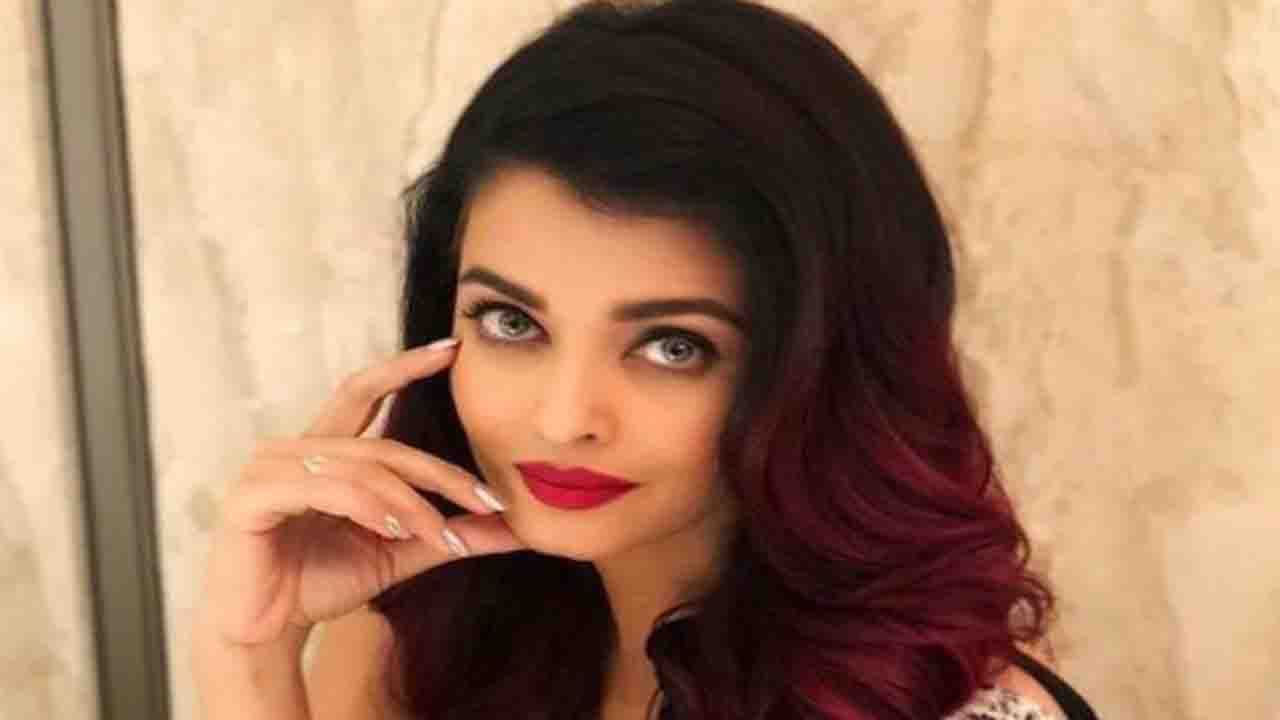 Aishwarya Rai Bachchan: ৪০০জন জুনিয়র আর্টিস্টের সঙ্গে দু'দিন কাটালেন ঐশ্বর্য, তৈরি করলেন ইতিহাস