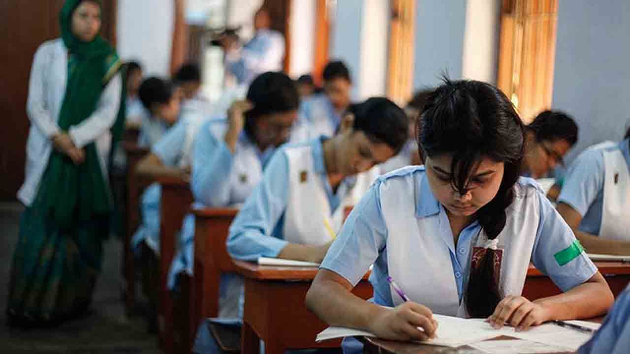 School Reopening: 'নিউ নর্মালে' কেমন হবে স্কুলের পাঠ? রবি ঠাকুরের শান্তিনিকেতনের উদাহরণ দিল ICMR