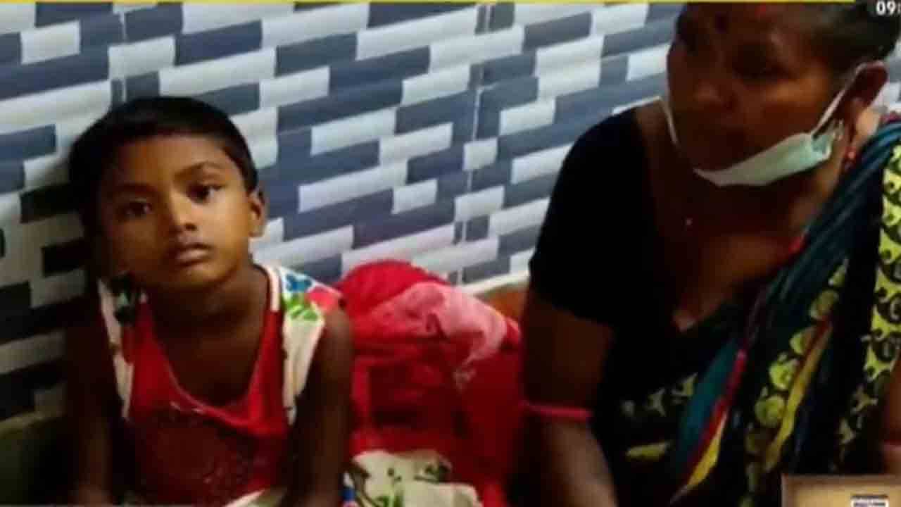 Mystery Fever: বিপদ দক্ষিণবঙ্গেও! জ্বর, শ্বাসকষ্ট নিয়ে হাসপাতালে কাতরাচ্ছে ছোট ছোট অসহায় মুখগুলি