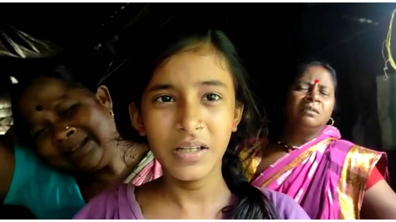 Suicide: কাজ থেকে এসে ঘরের দরজা বন্ধ করে দিল মা... ছোট্ট মেয়ের চোখের সামনেই আত্মাহত্যা মায়ের!