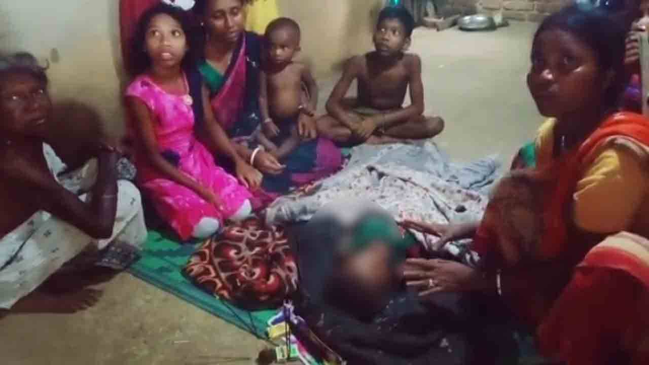 Medinipur: কোলের ছেলে নিয়ে দোরে বসে মা, হঠাৎই ঝুপ করে শব্দ... পিছন ঘোরার আগেই সব শেষ!