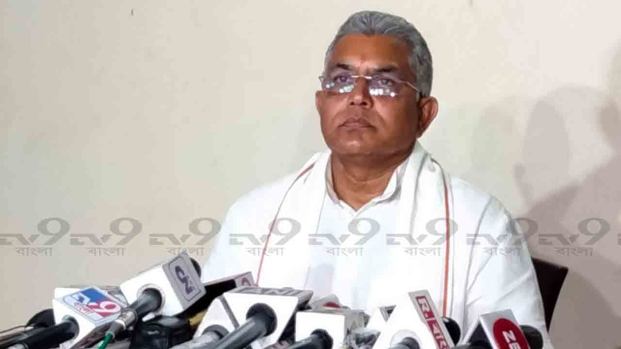 Dilip Ghosh TMC Agitation: 'দুটো ঢিল পড়েছে, তাই নাকি রাষ্ট্রপতির সঙ্গে দেখা করবেন!' ত্রিপুরার ঘটনায় তৃণমূলের দিল্লি কর্মসূচিতে কটাক্ষ দিলীপের