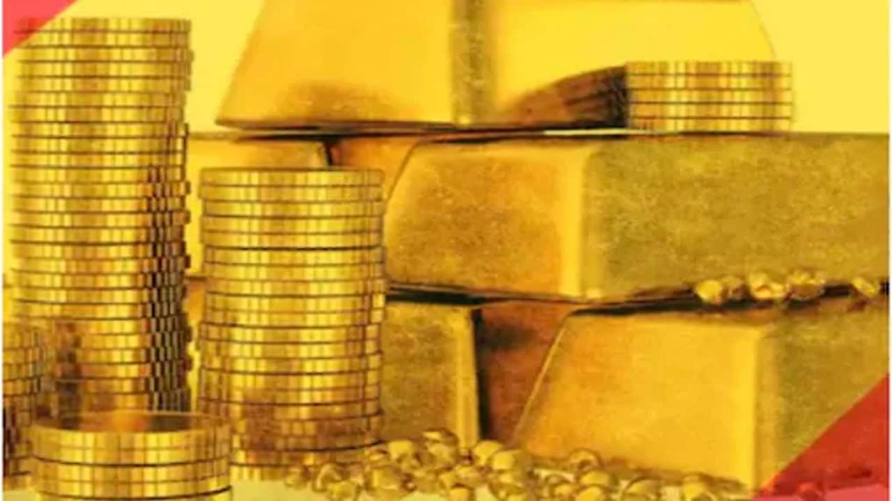 Gold Price Today: গত ২ মাসে ১৩৫৯ টাকা সস্তা সোনালি ধাতু! জানুন বিনিয়োগ করা কতটা সুরক্ষিত