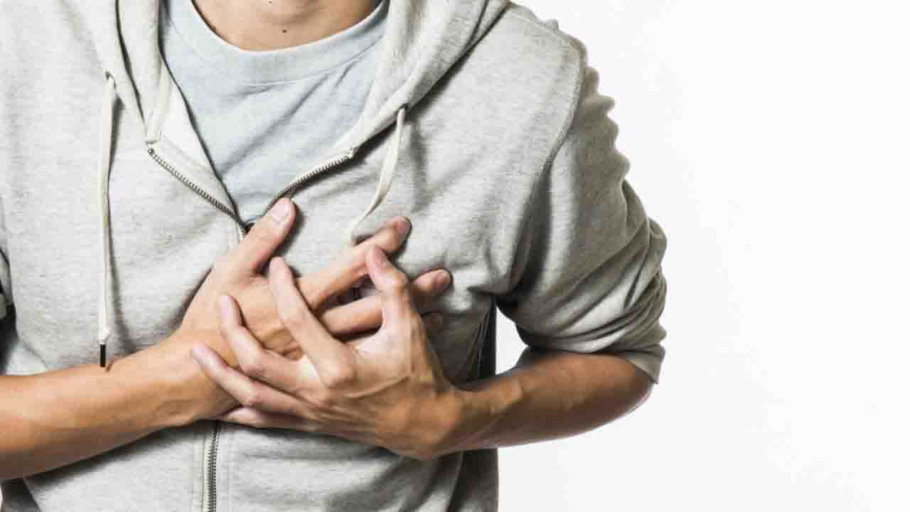 Heart Attack: মানসিক চাপ হার্ট অ্যাটাকে আক্রান্ত হওয়ার অন্যতম প্রধান কারণ, জানালেন চিকিৎসকেরা! Heart Attack: মানসিক চাপ হার্ট অ্যাটাকে আক্রান্ত হওয়ার অন্যতম প্রধান কারণ, জানালেন চিকিৎসকেরা!