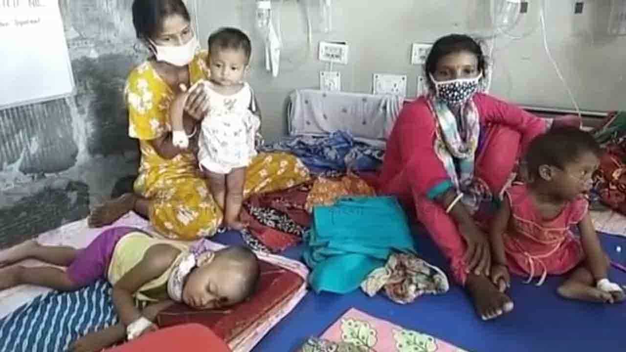বিপদে ভাসছে উত্তরবঙ্গ! আজও দুই শিশুর মৃত্যু মালদহ মেডিক্যালে, জ্বরে এখনও অবধি মৃত ৯ বিপদে ভাসছে উত্তরবঙ্গ! আজও দুই শিশুর মৃত্যু মালদহ মেডিক্যালে, জ্বরে এখনও অবধি মৃত ৯