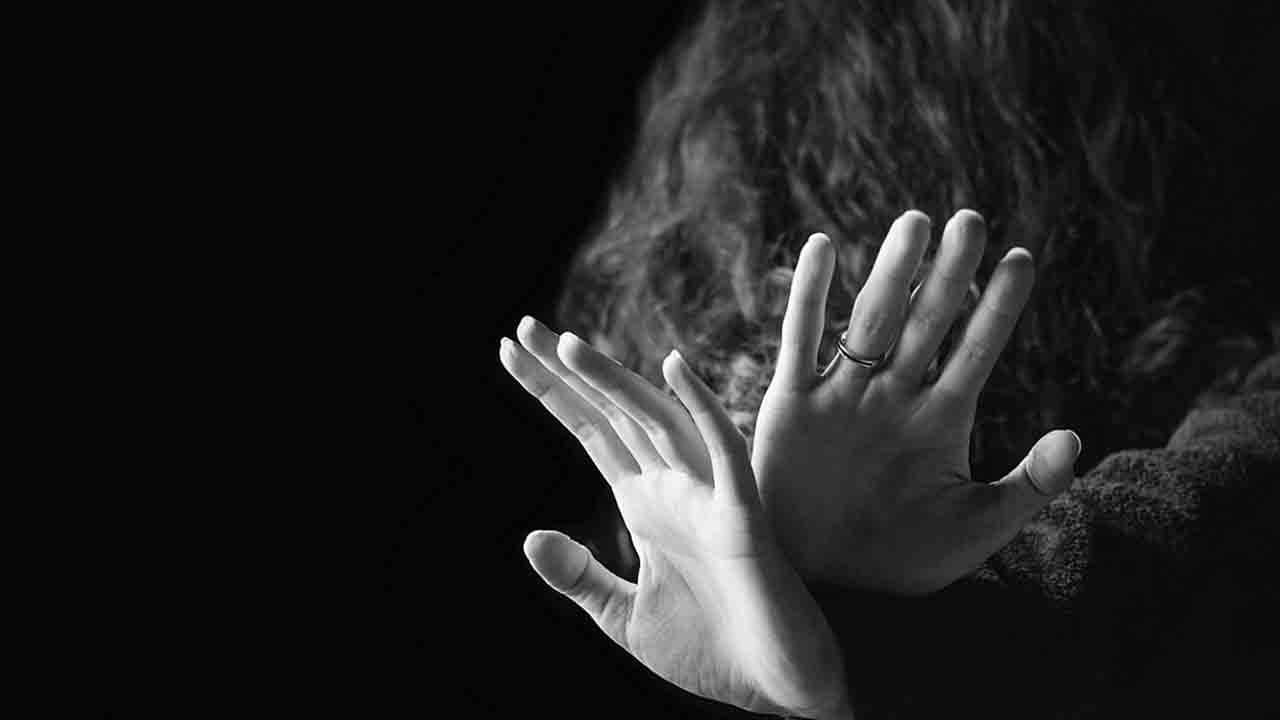 Mumbai Rape: শরীর জুড়ে দগদগে ক্ষত, ভেন্টিলেটরে ৩৩ ঘণ্টার লড়াই শেষ মুম্বইয়ের নির্ভয়ার