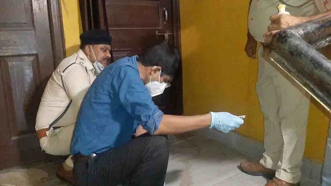 Woman kills husband: পথের কাঁটা সরাতেই খুন! স্বামীর দেহের টুকরোগুলো নিশ্চিহ্ন করে দিতে রাসায়নিক ঢালল স্ত্রী