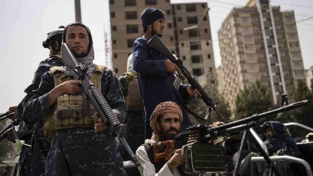 Taliban: কেবল হাক্কানিদের সঙ্গে শত্রুতাই নয়, অন্তর্দ্বন্দ্বের শিকড় ছড়িয়ে তালিবানের অন্দরমহলেও! Taliban: কেবল হাক্কানিদের সঙ্গে শত্রুতাই নয়, অন্তর্দ্বন্দ্বের শিকড় ছড়িয়ে তালিবানের অন্দরমহলেও!