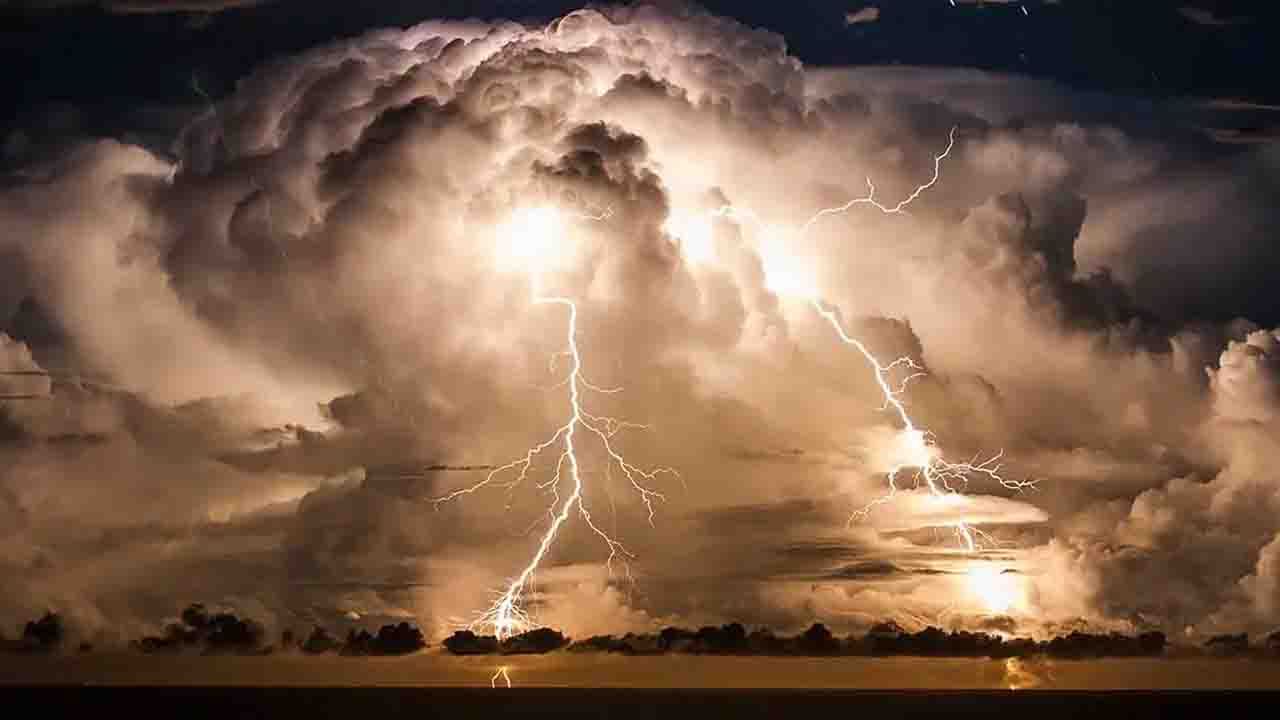 thunderstorm hits in Purba Medinipore, 2 died