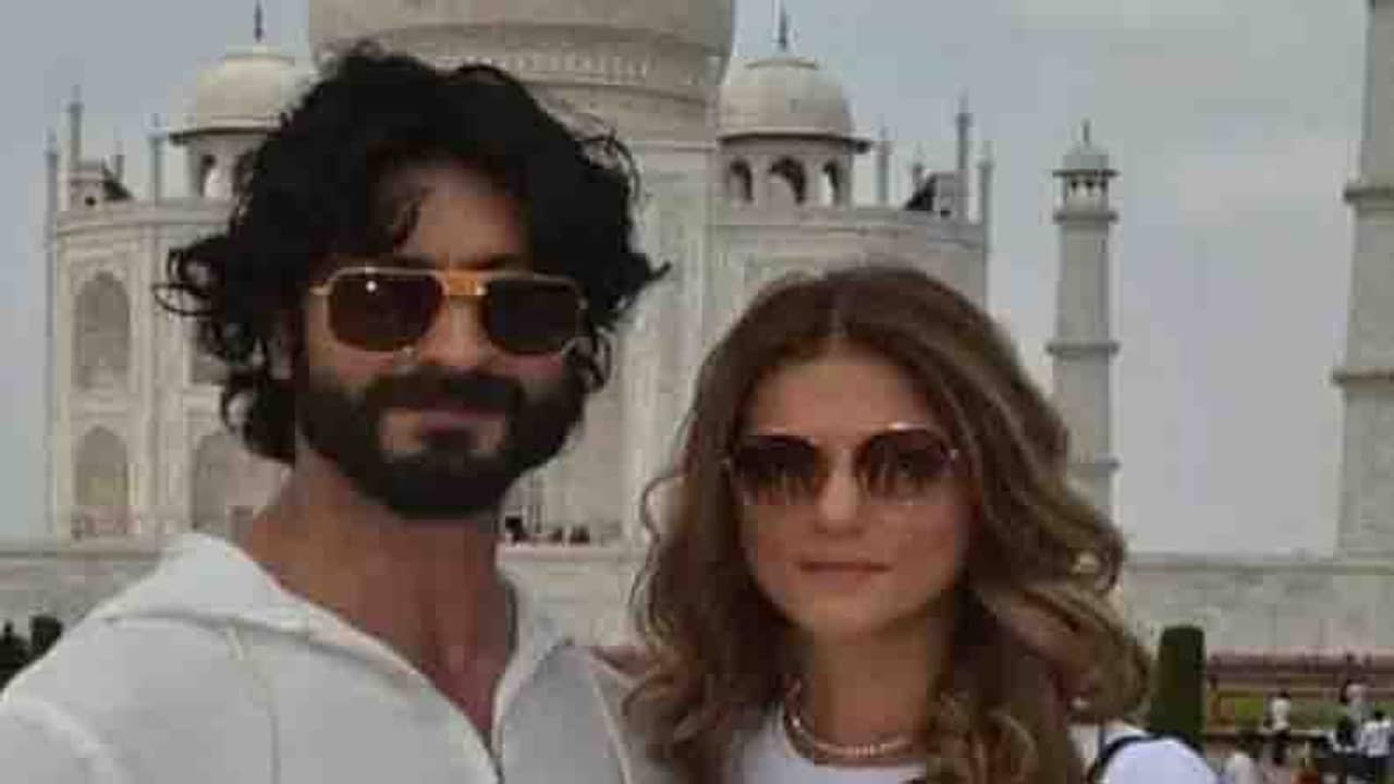 তাজ মহলের বাইরে বাগদান সারলেন বিদ্যৎ জামওয়াল? পাত্রী কে?