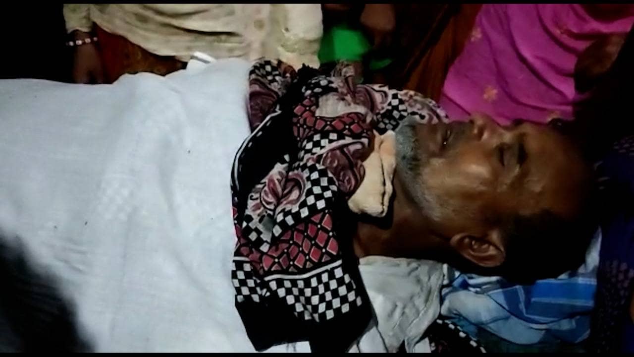 Malda: ভ্যাকসিন নিয়ে বাঁচতে চেয়েছিলেন, টিকাকেন্দ্রে সিভিক ভলান্টিয়ারের বেধড়ক মারে মৃত্যু বৃদ্ধের!