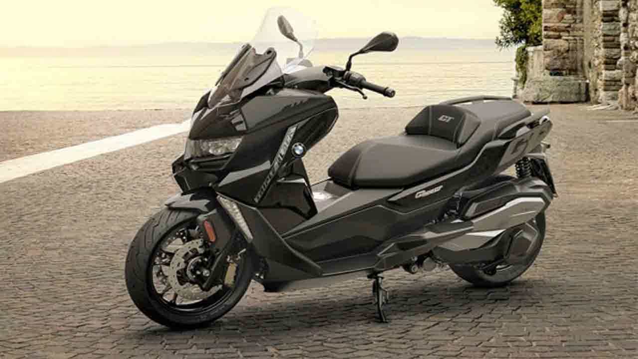 BMW C 400 GT: লঞ্চ হয়েছে ভারতের 'মোস্ট এক্সপেন্সিভ' প্রিমিয়াম ম্যাক্সি স্কুটার, দাম কত? BMW C 400 GT: লঞ্চ হয়েছে ভারতের 'মোস্ট এক্সপেন্সিভ' প্রিমিয়াম ম্যাক্সি স্কুটার, দাম কত?