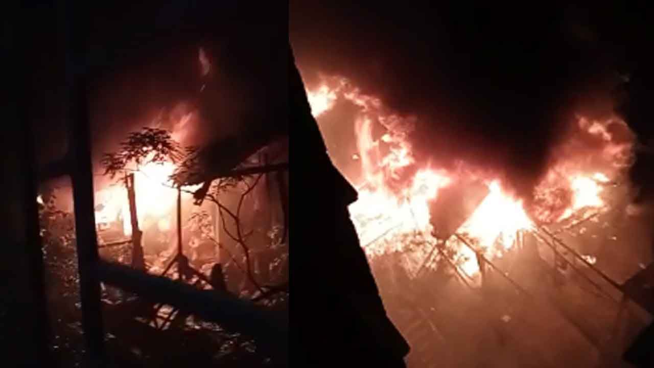 Beleghata Fire: মধ্যরাতে শহরে ফের অগ্নিকাণ্ড, ভস্মীভূত গোটা বাড়ি