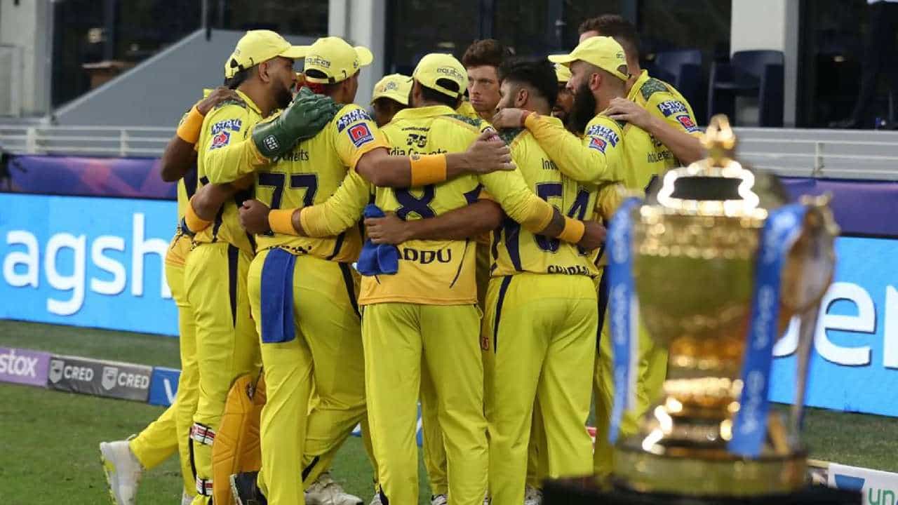 IPL 2021 Final, CSK vs KKR: দশমীতে নাইটদের স্বপ্নভঙ্গ, চতুর্থবার চ্যাম্পিয়ন ধোনির চেন্নাই IPL 2021 Final, CSK vs KKR: দশমীতে নাইটদের স্বপ্নভঙ্গ, চতুর্থবার চ্যাম্পিয়ন ধোনির চেন্নাই