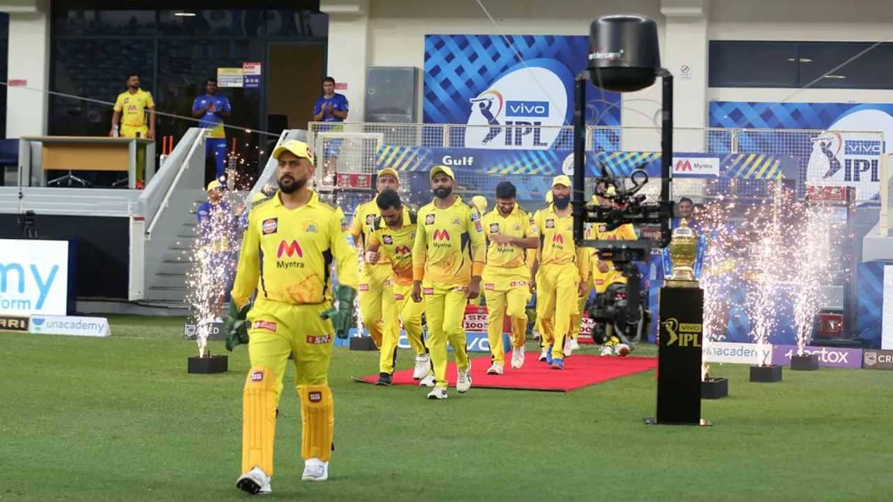 IPL 2021: শিষ্য পন্থকে হারিয়ে ফাইনালে গুরু ধোনি