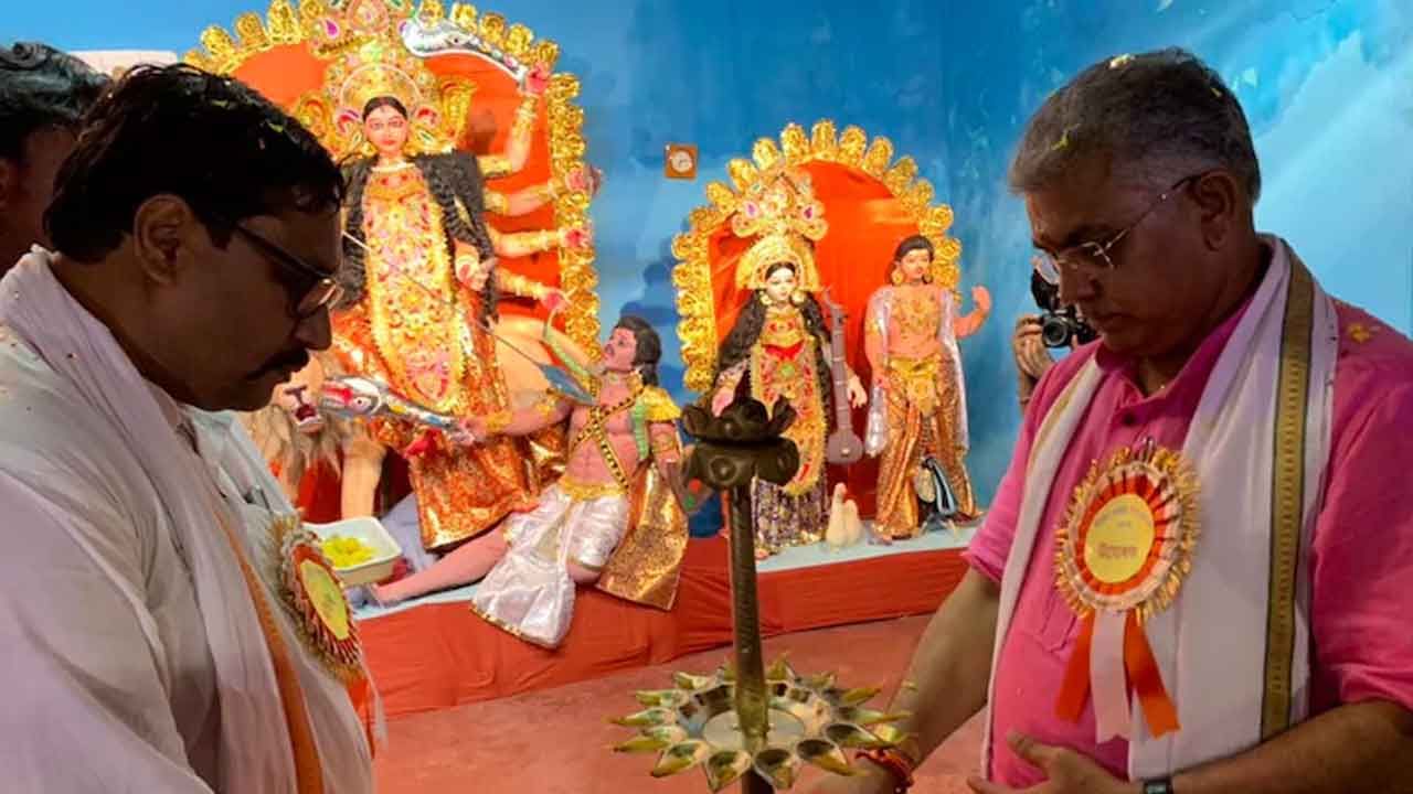Dilip Ghosh: পুজো নিয়ে বিজেপির অন্দরে দোলাচল, অবস্থান স্পষ্ট করলেন দিলীপ