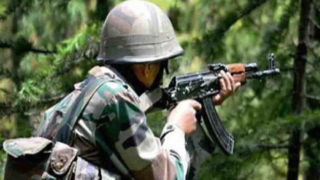 Poonch Encounter: পুঞ্চে ৮ দিন ধরে লুকিয়ে থাকা জঙ্গিদের প্রশিক্ষণ দিয়েছে পাকিস্তানের কমান্ডোরা? Poonch Encounter: পুঞ্চে ৮ দিন ধরে লুকিয়ে থাকা জঙ্গিদের প্রশিক্ষণ দিয়েছে পাকিস্তানের কমান্ডোরা?