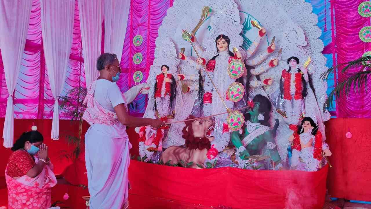 Durga Puja 2021: মুসলিম ও হরিজন অংশগ্রহণ করায় মেলেনি পুজোর সরকারি অনুদান! মুখ্যমন্ত্রীকে চিঠি