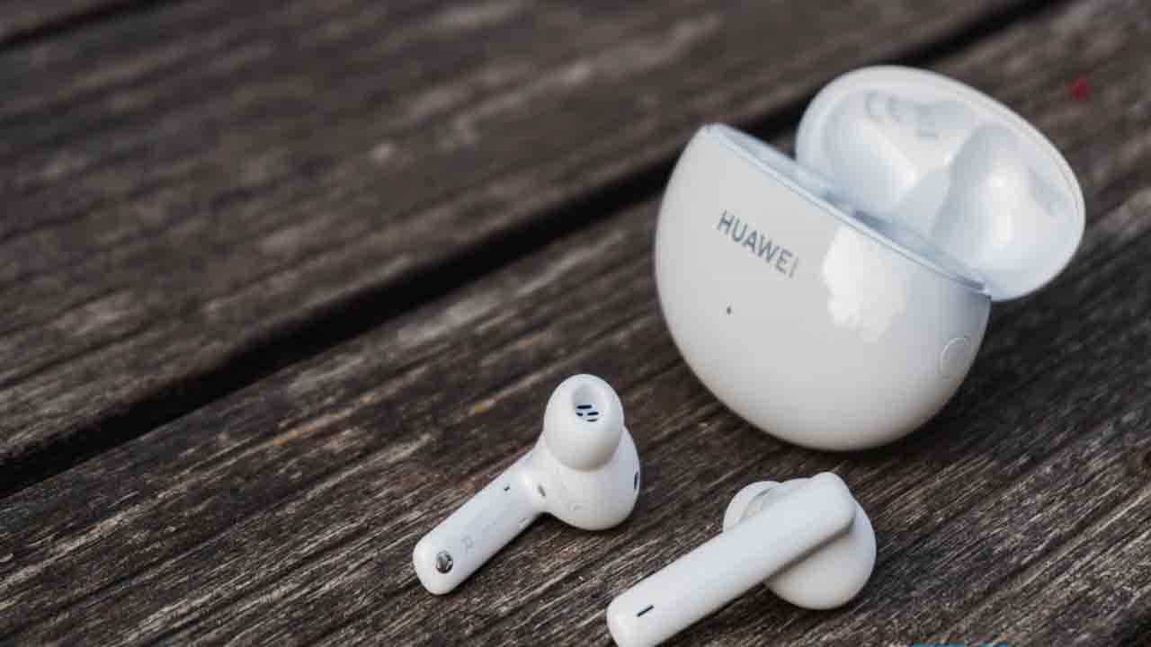 Huawei FreeBuds 4i: ভারতে লঞ্চ হয়েছে এই ট্রু ওয়্যারলেস ইয়ারফোন, রয়েছে অ্যাক্টিভ নয়েজ ক্যানসেলেশন ফিচার Huawei FreeBuds 4i: ভারতে লঞ্চ হয়েছে এই ট্রু ওয়্যারলেস ইয়ারফোন, রয়েছে অ্যাক্টিভ নয়েজ ক্যানসেলেশন ফিচার