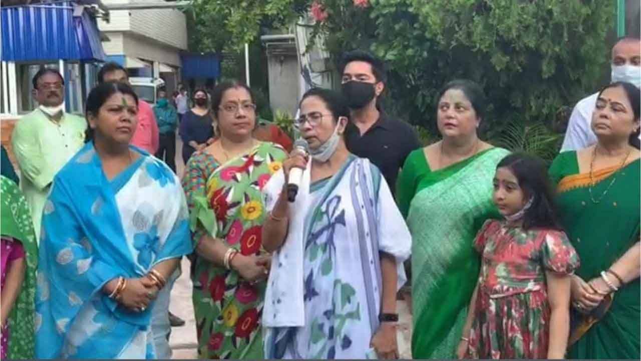 Bhabanipur Bypoll Results 2021: কোনও ওয়ার্ডের মানুষ আমাকে হারাননি, ভবানীপুরের রেকর্ড ভোটে জয়ে উচ্ছ্বসিত মমতা