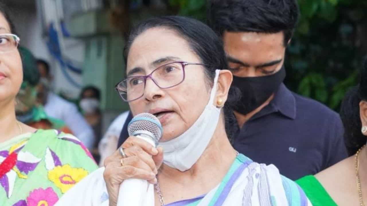 Bhabanipur Bypoll Results 2021: ভবানীপুরে কীভাবে আটে আট মমতার? দেখুন ওয়ার্ড ভিত্তিক ফলাফল Bhabanipur Bypoll Results 2021: ভবানীপুরে কীভাবে আটে আট মমতার? দেখুন ওয়ার্ড ভিত্তিক ফলাফল