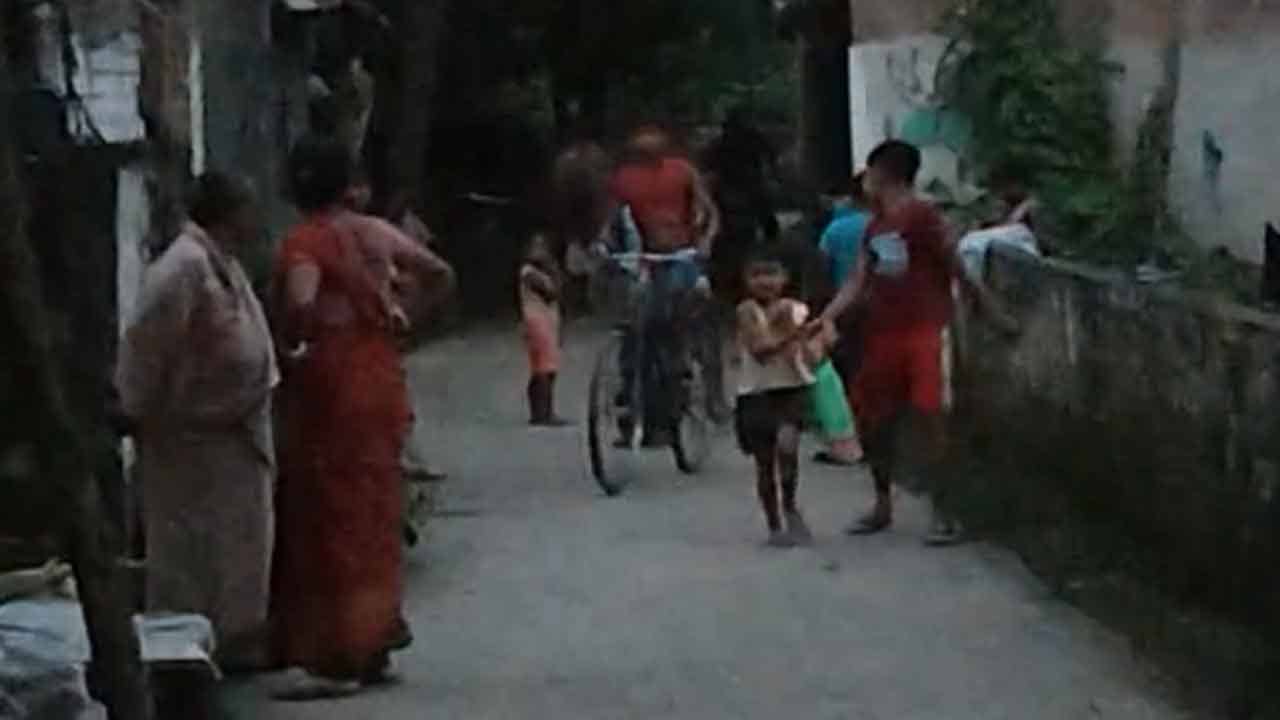 Nadia: চিপস খাওয়ার জন্য কেঁদেছিল ১৪ মাসের শিশু, খেল গুলি! নদিয়ায় মর্মান্তিক ঘটনা