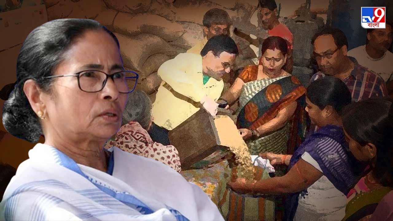 Duare Ration: পুজোর সময় কাঁধে করে মাল বইবে কে? দুয়ারে রেশন প্রকল্পে না রেশন ডিলার সংগঠনের