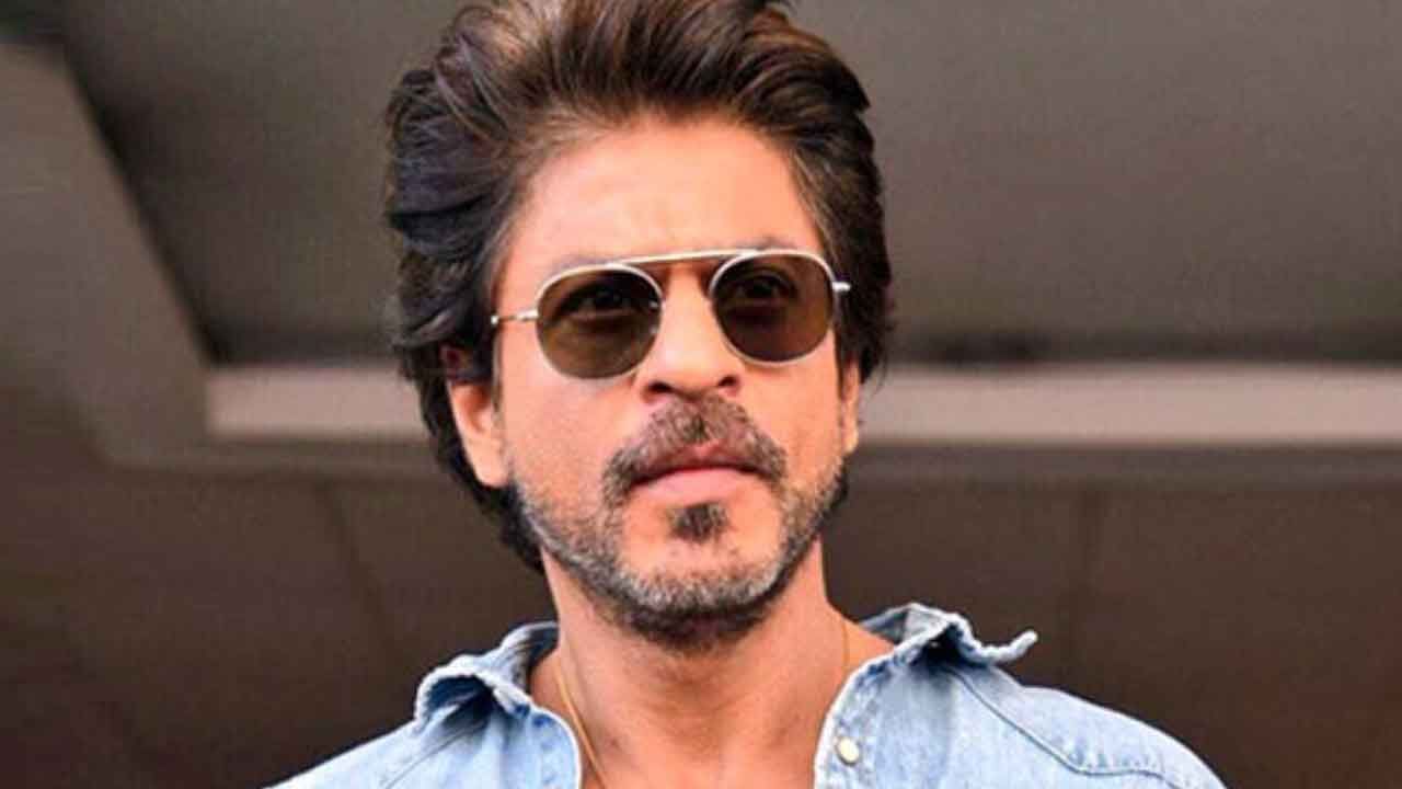 Shah Rukh Khan: সন্তানদের জীবনে সমস্যা তৈরি করতে পারে তাঁর জনপ্রিয়তা, আশঙ্কায় ছিলেন শাহরুখ!