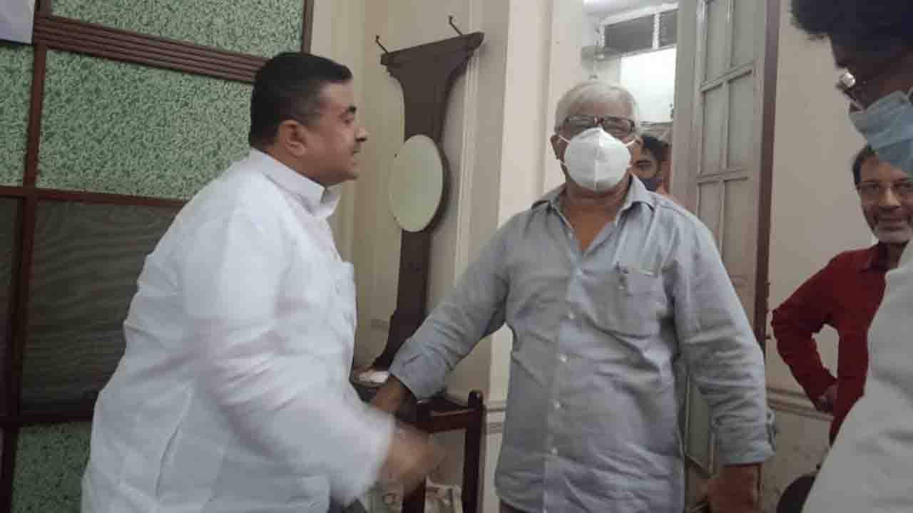 Sujan meets Suvendu: হঠাৎ শুভেন্দুর ঘরে হাজির সুজন! স্মৃতিচারণায় উঠে এল শান্তিকুঞ্জ