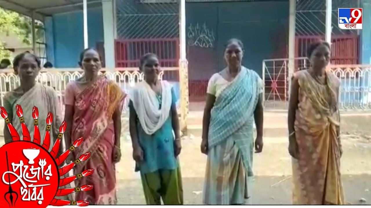 Durga Puja 2021: পেটে ভাত নেই, তবু দুর্গাপুজো... প্রার্থনা, এবার যেন চা-বাগানটা খোলে